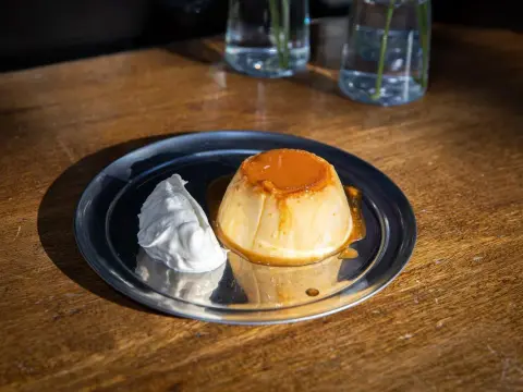 Flan de yogur cremoso - Receta y trucos para un postre 10