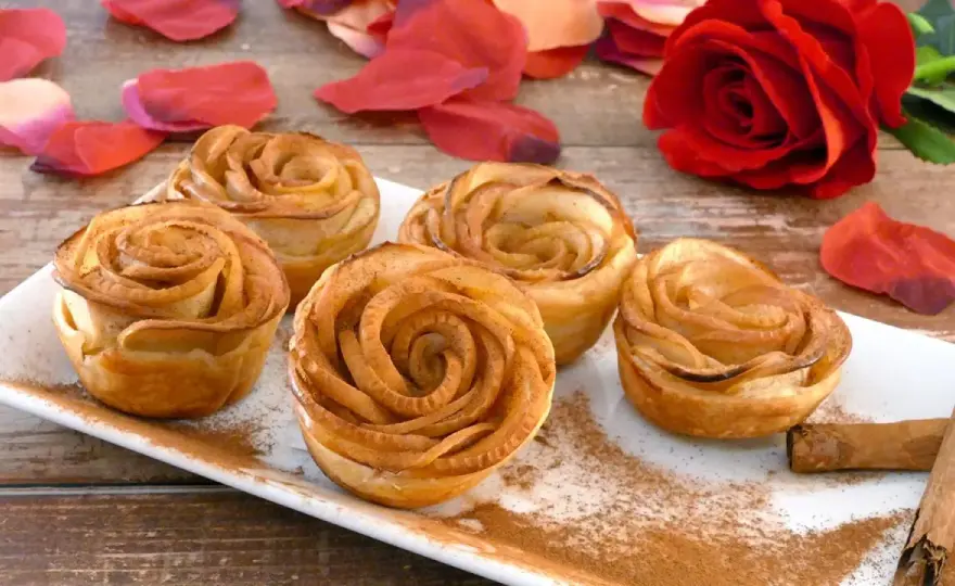Flores de Hojaldre con Manzana - Receta Perfecta y Crujiente
