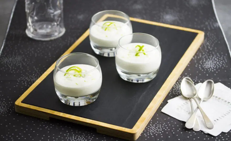 Mousse de limón perfecta - Ligera, fresca y estable